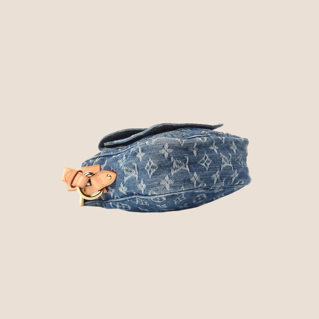 LOUIS VUITTON BLUE DENIM MONOGRAM CAMERA BAG