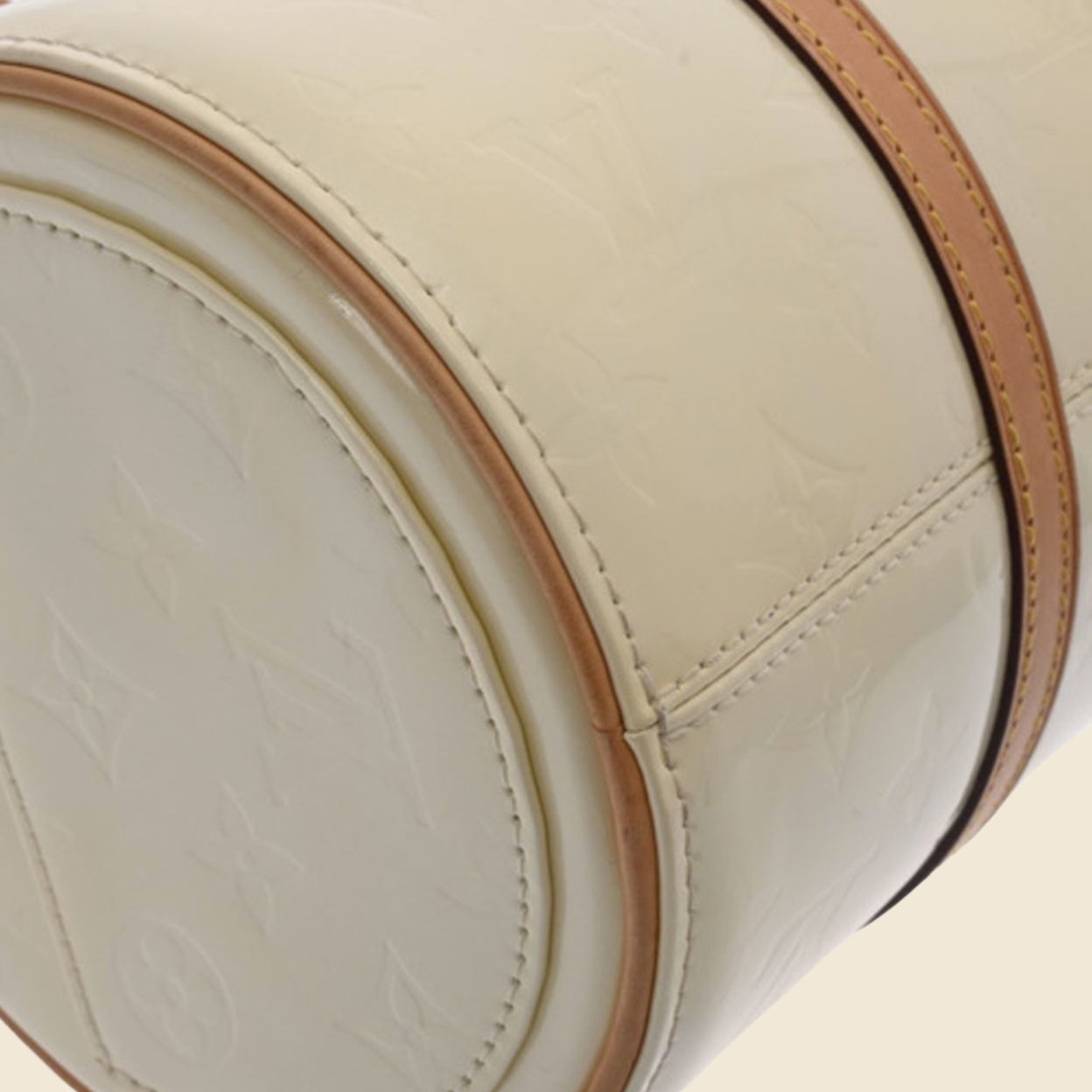 LOUIS VUITTON CREAM MONOGRAM VERNIS PAPILLON BAG