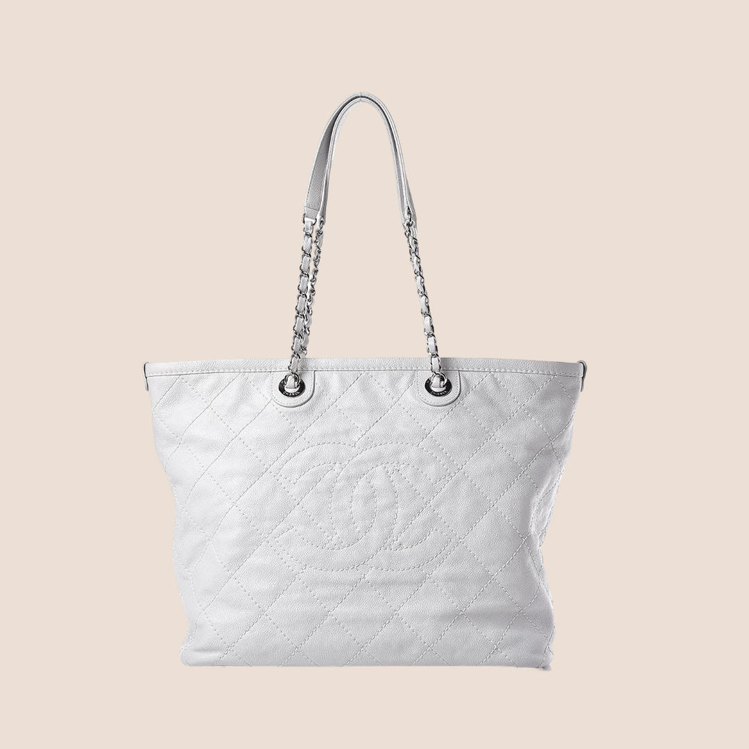 CHANEL WHITE LEATHER PARIS-DUBAI DAILY SHOPPING TOTE