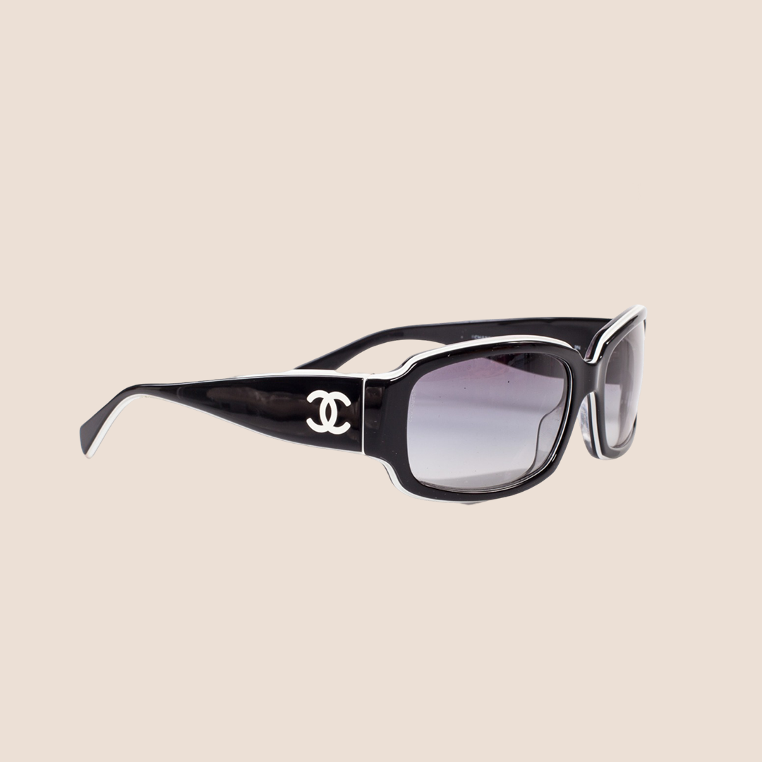 CHANEL 90s BLACK CC LOGO BLACK SUNGLASSES