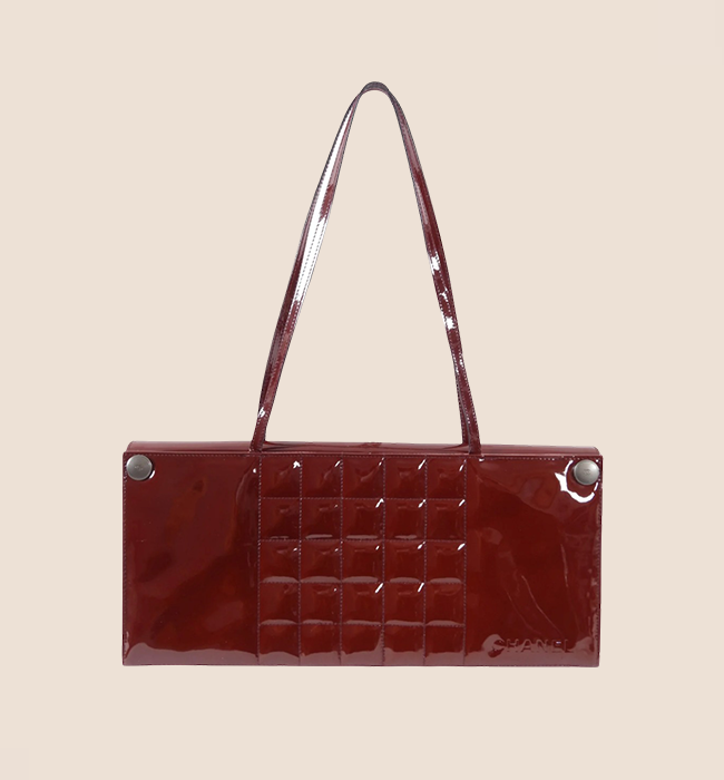 CHANEL 1999 BURGUNDY PATENT LEATHER CHOCO BAR BAG