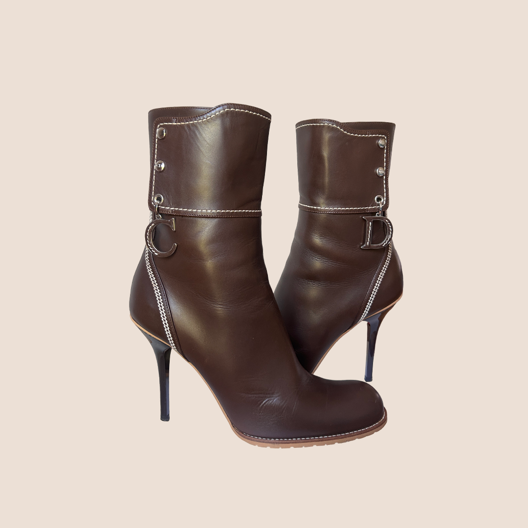 CHRISTIAN DIOR BROWN LEATHER ANKLE BOOTS