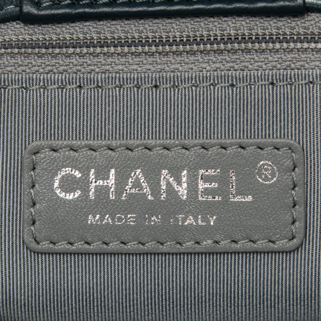 CHANEL NAVY CERF EXECUTIVE SHOPPER TOTE BAG