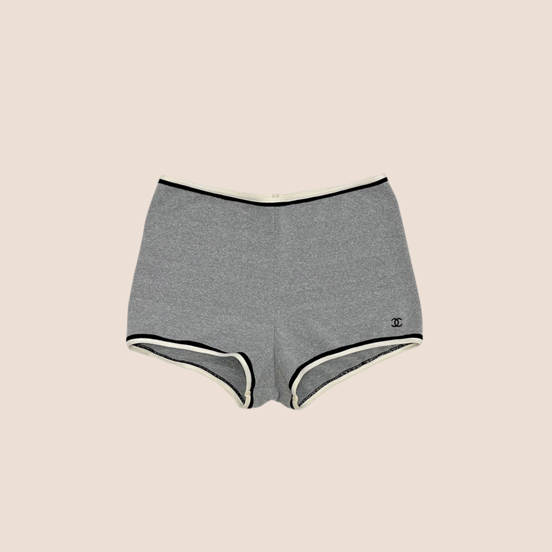 CHANEL 1998 SPORT GREY LOGO SHORTS – RDB