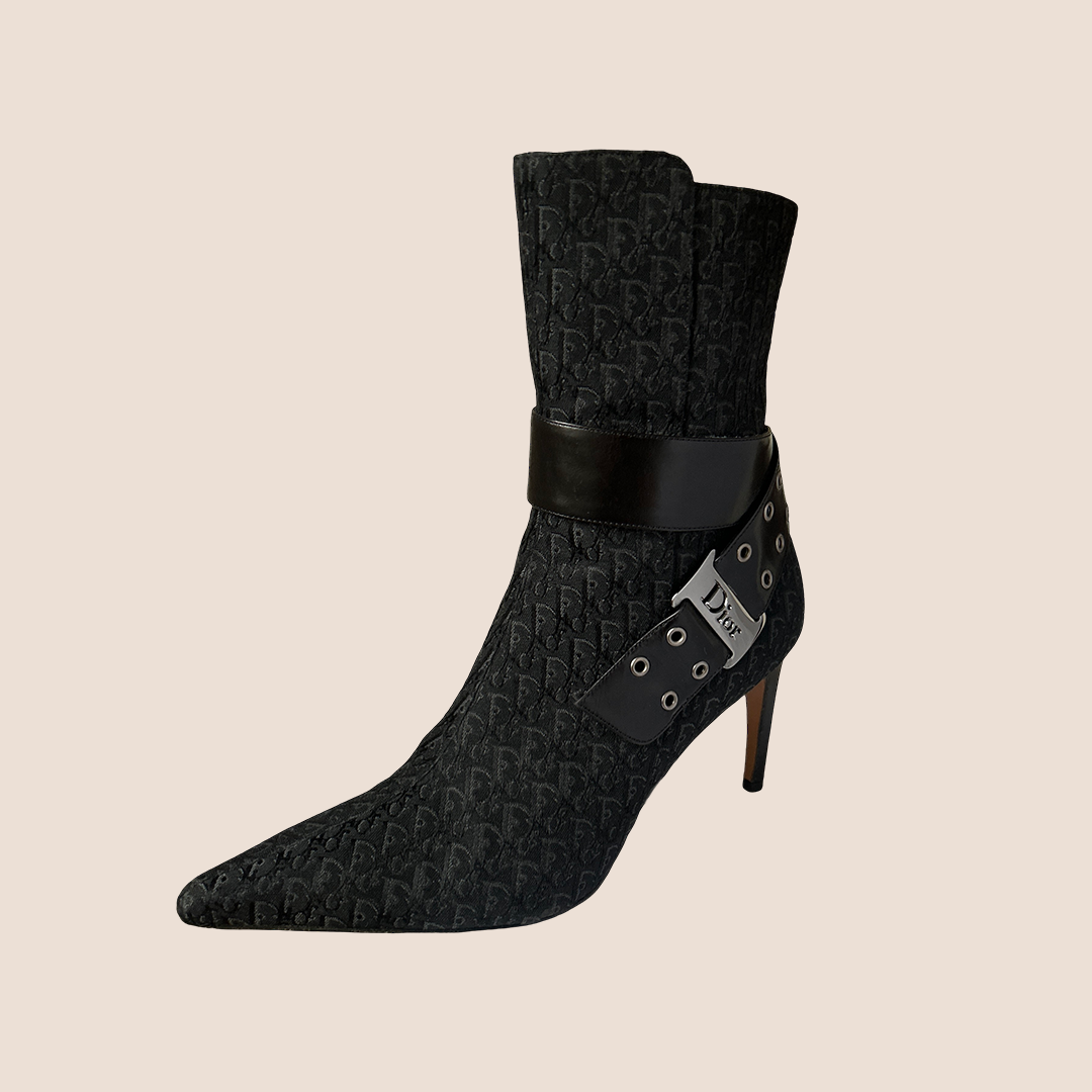 CHRISTIAN DIOR BLACK DIORISSIMO BUCKLE LOGO BOOTS