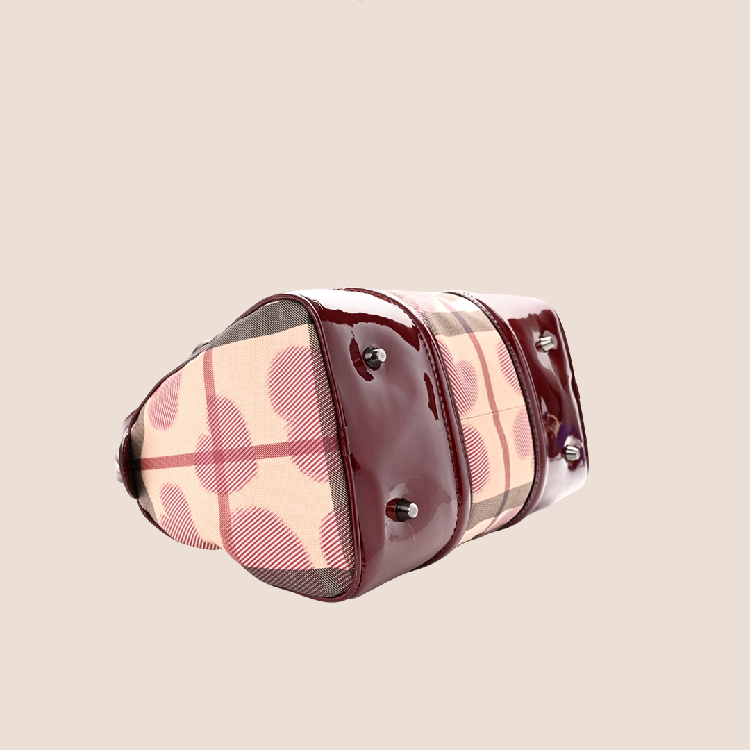 BURBERRY NOVA CHECK HEARTS CHESTER BOWLING BAG
