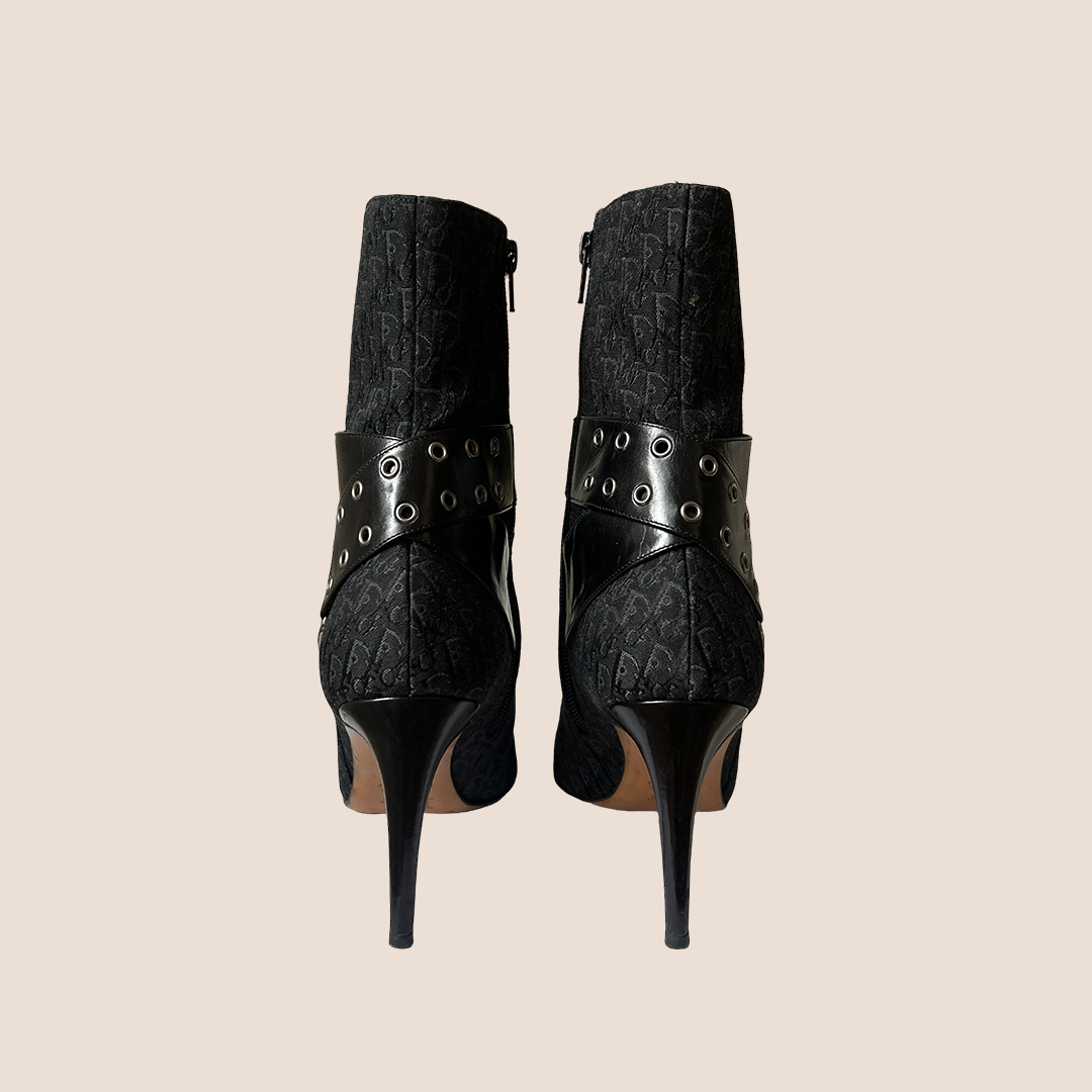 CHRISTIAN DIOR BLACK DIORISSIMO BUCKLE LOGO BOOTS