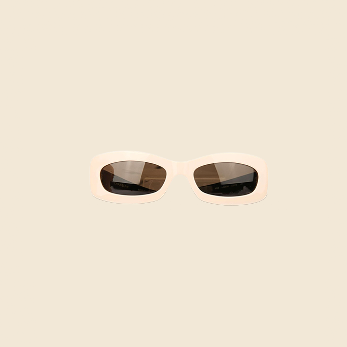 CHANEL 90s IVORY & BLACK CC LOGO SUNGLASSES