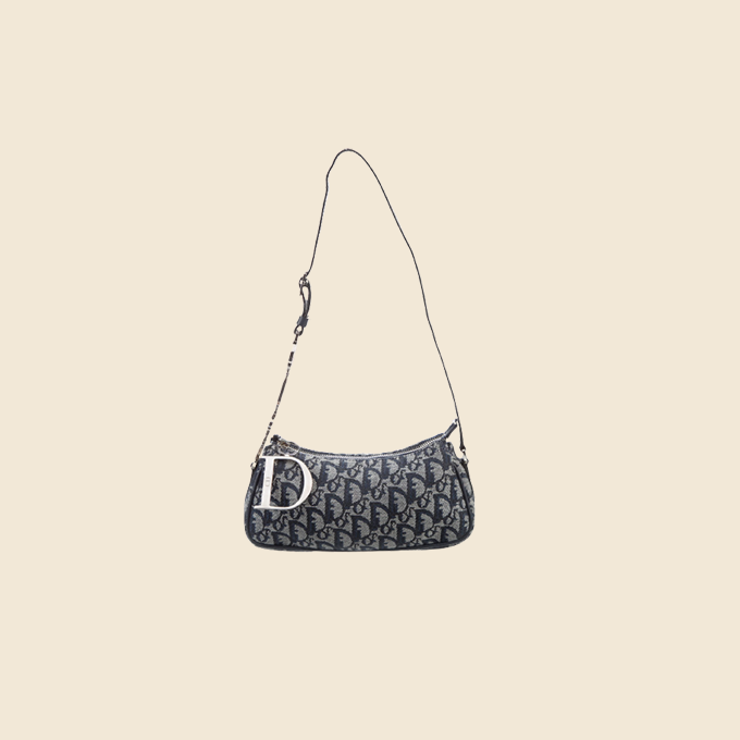 CHRISTIAN DIOR 2000s NAVY OBLIQUE LOGO CHAIN POCHETTE BAG