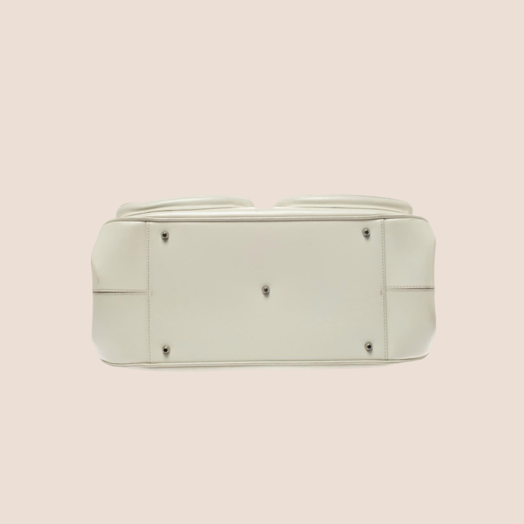 CHRISTIAN DIOR 2005 WHITE LEATHER DETECTIVE BAG