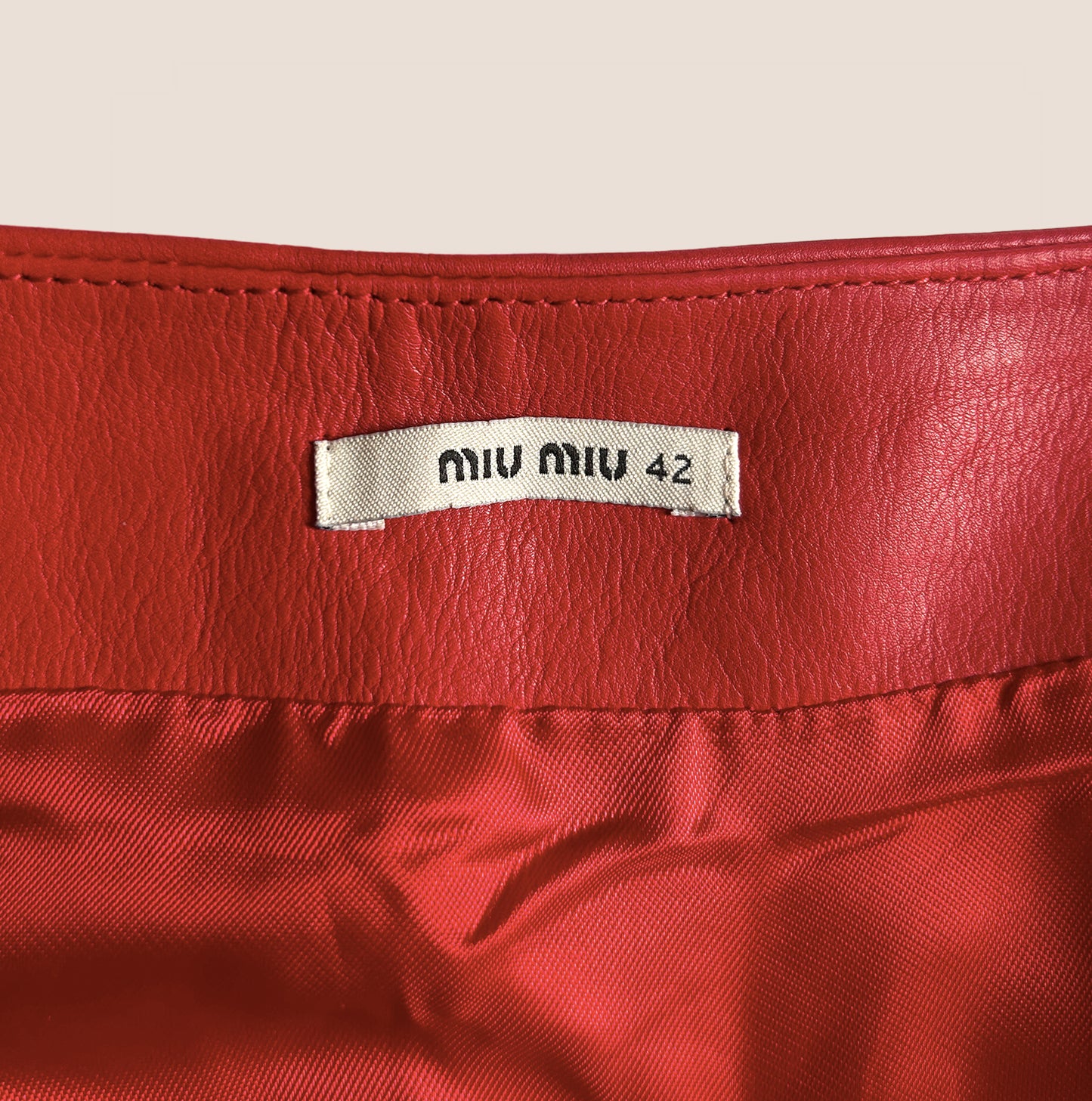 MIU MIU 2000s RED LEATHER MINI SKIRT