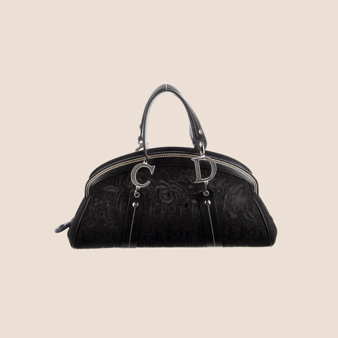 Christian Dior 黒 手袋 カシミヤ Christian Dior 黒 手袋 カシミヤ Christian Dior 黒 手袋 カシミヤ Christian Dior 黒 手袋 カシミヤ