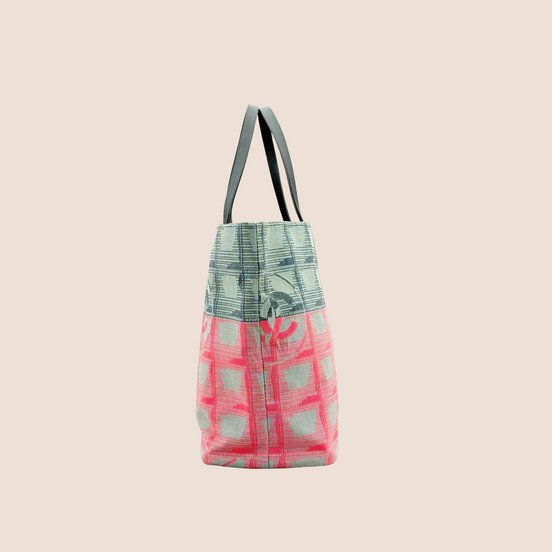 CHANEL TRAVEL LINE PINK & GREY CANVAS TOTE BAG