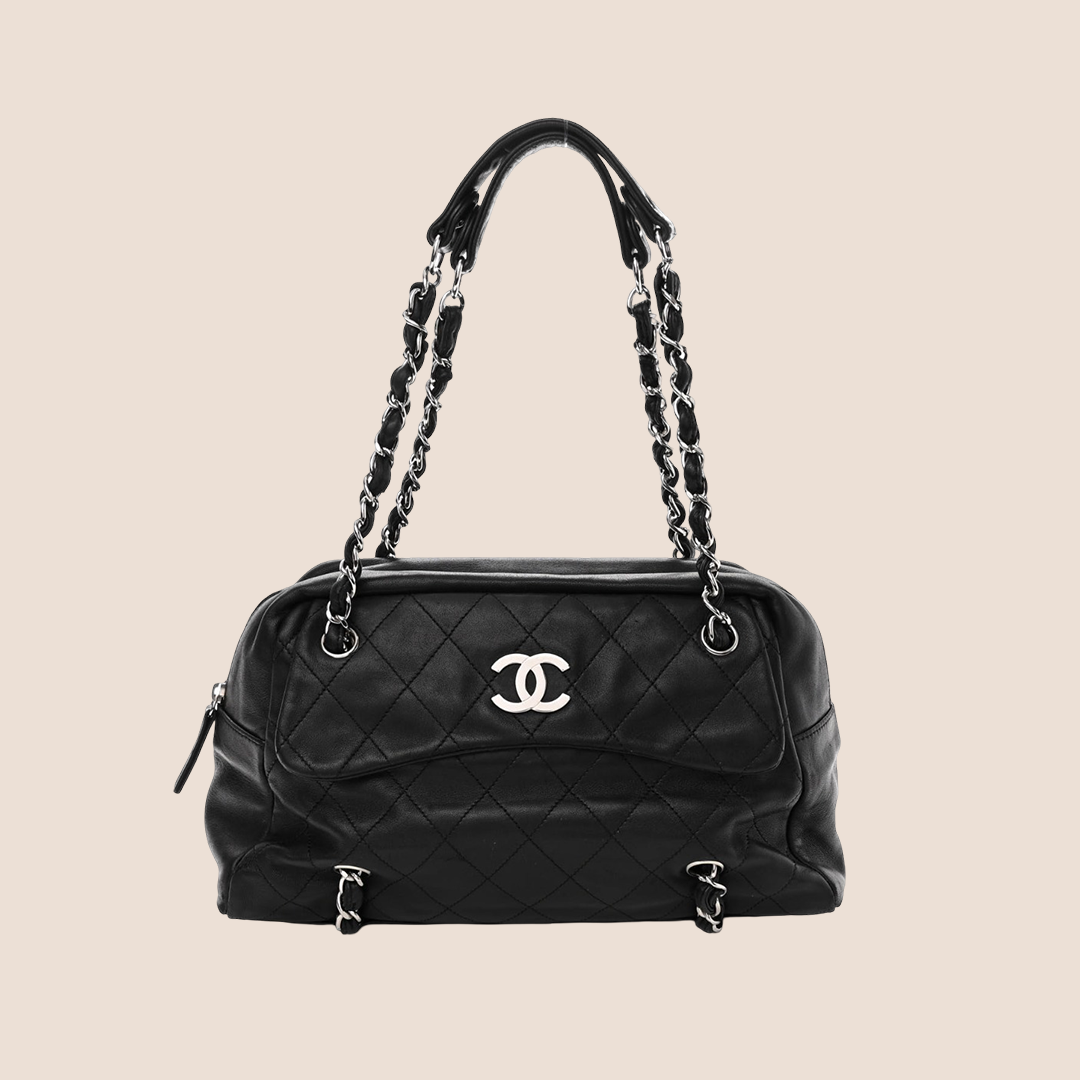 CHANEL BLACK QUILTED CHAIN AROUND TOTE BAG
