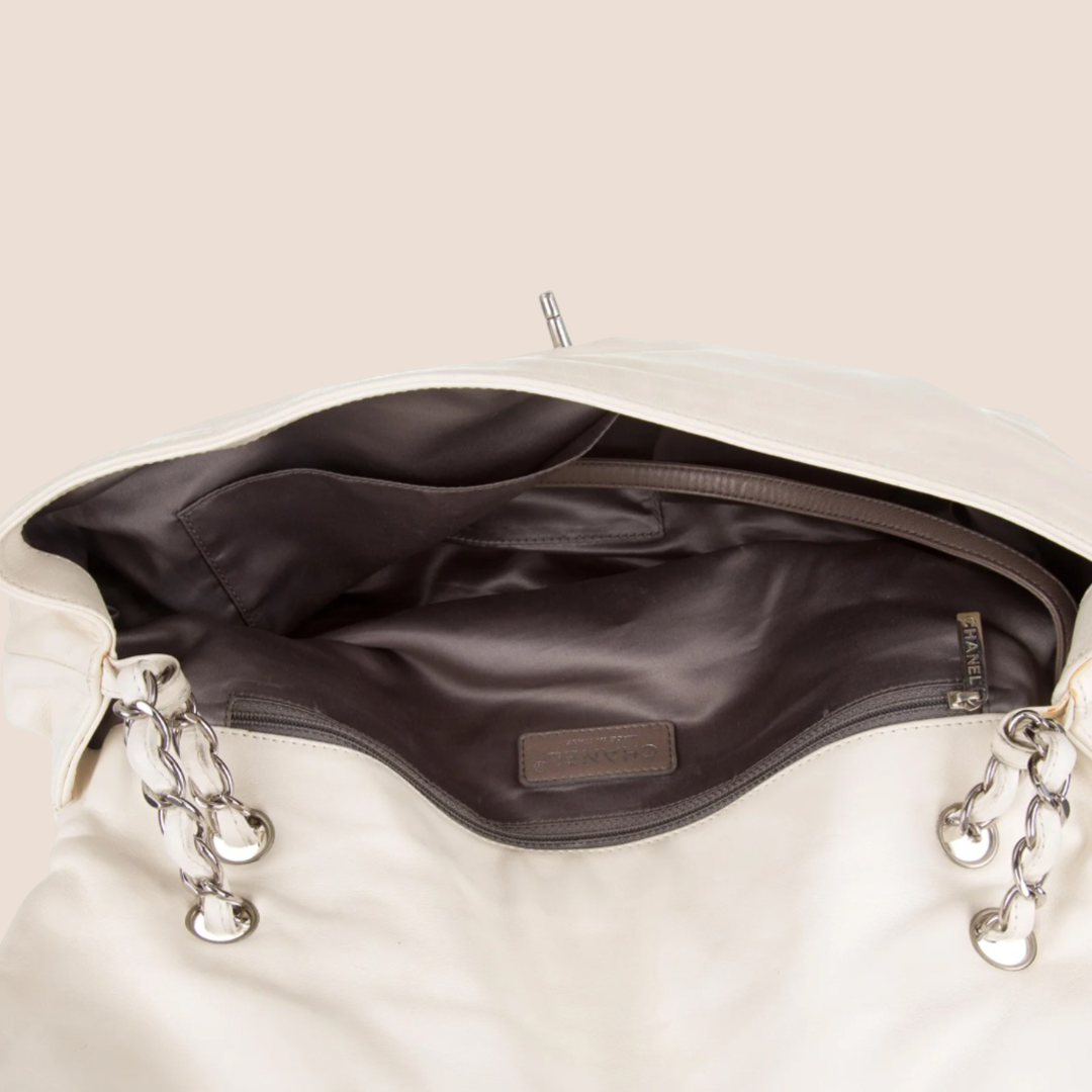 CHANEL WHITE PARIS LONDON EXPANDABLE SHOULDER BAG