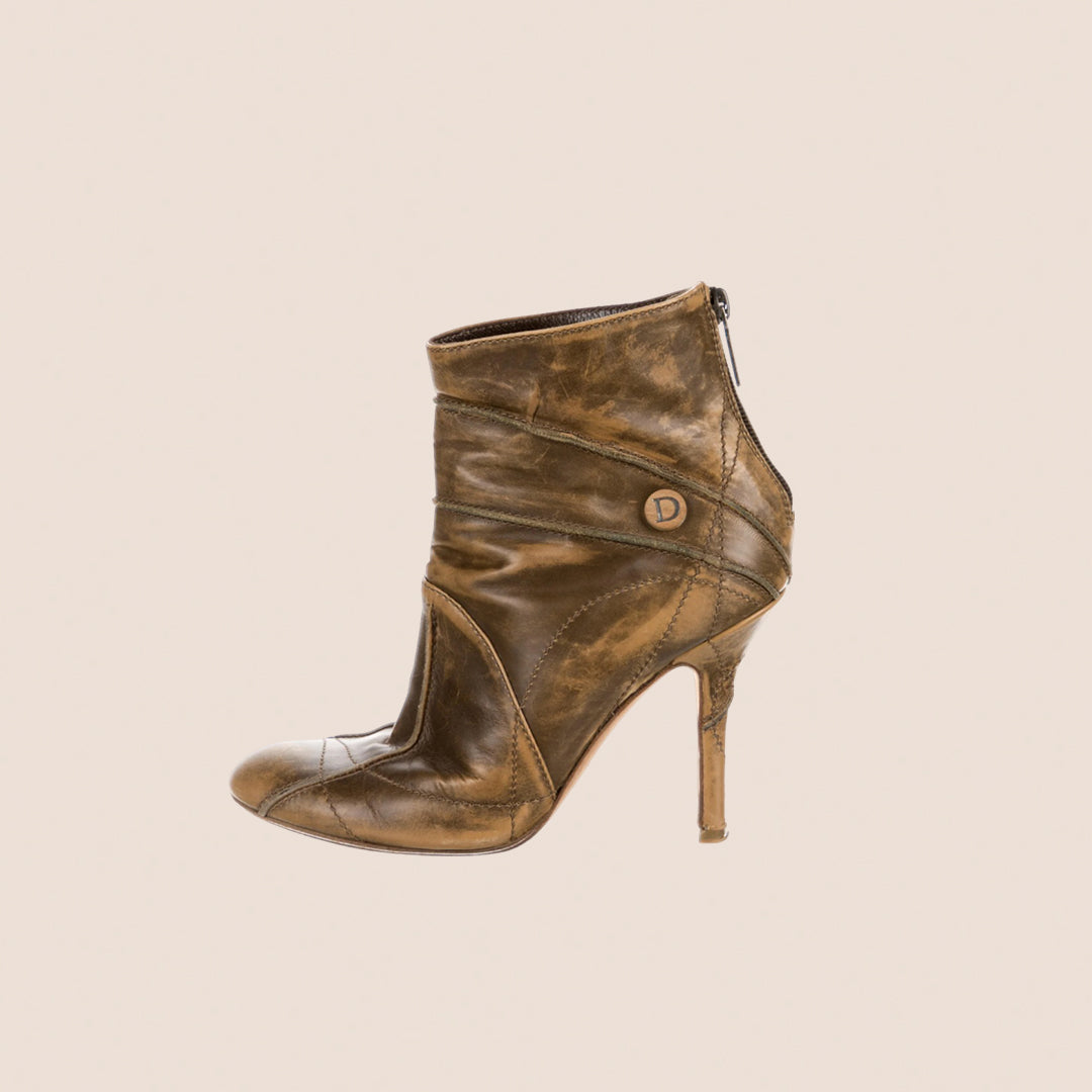 CHRISTIAN DIOR WASHED BROWN LEATHER ANKLE BOOTS