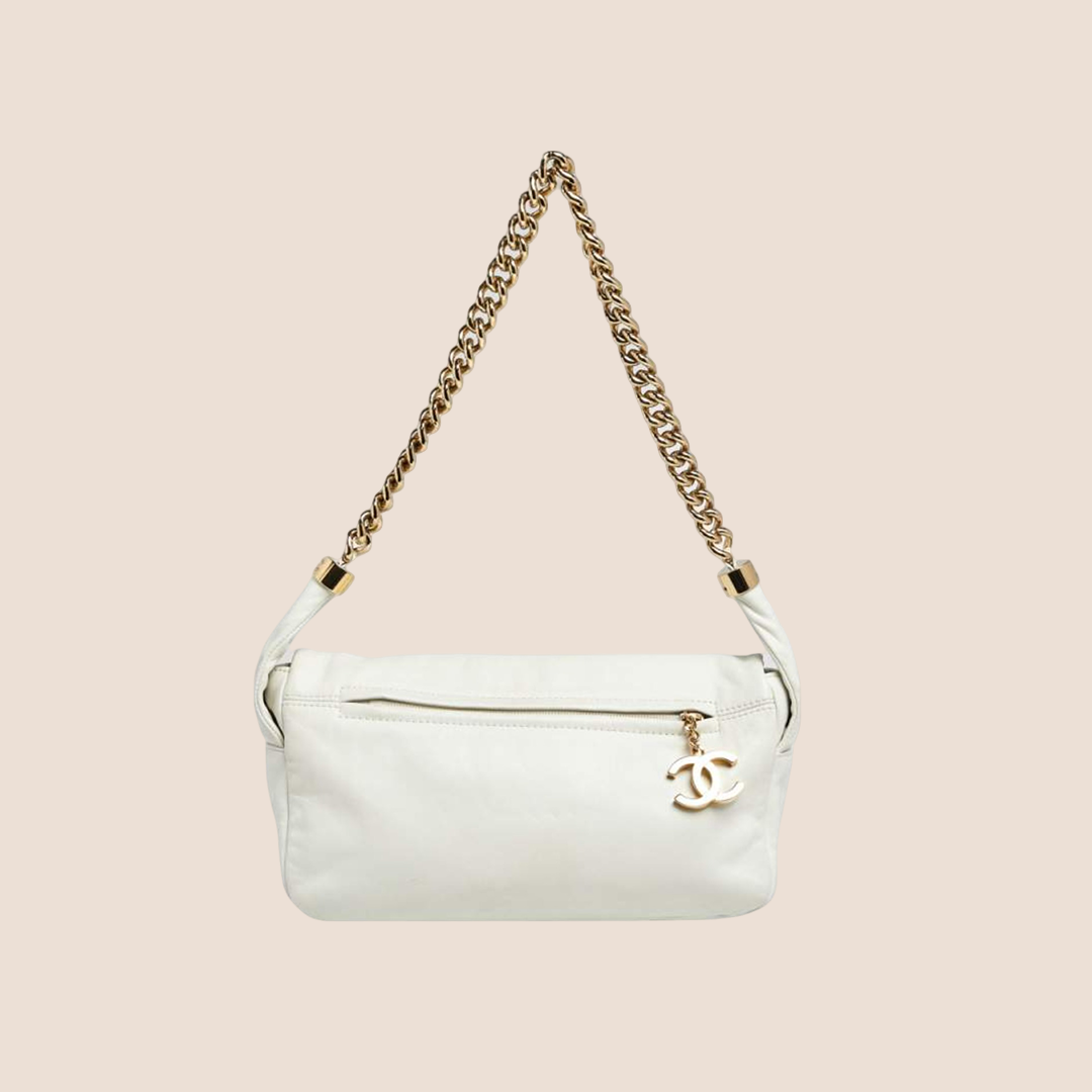 CHANEL WHITE LEAHER RODEO DRIVE FLAP BAG