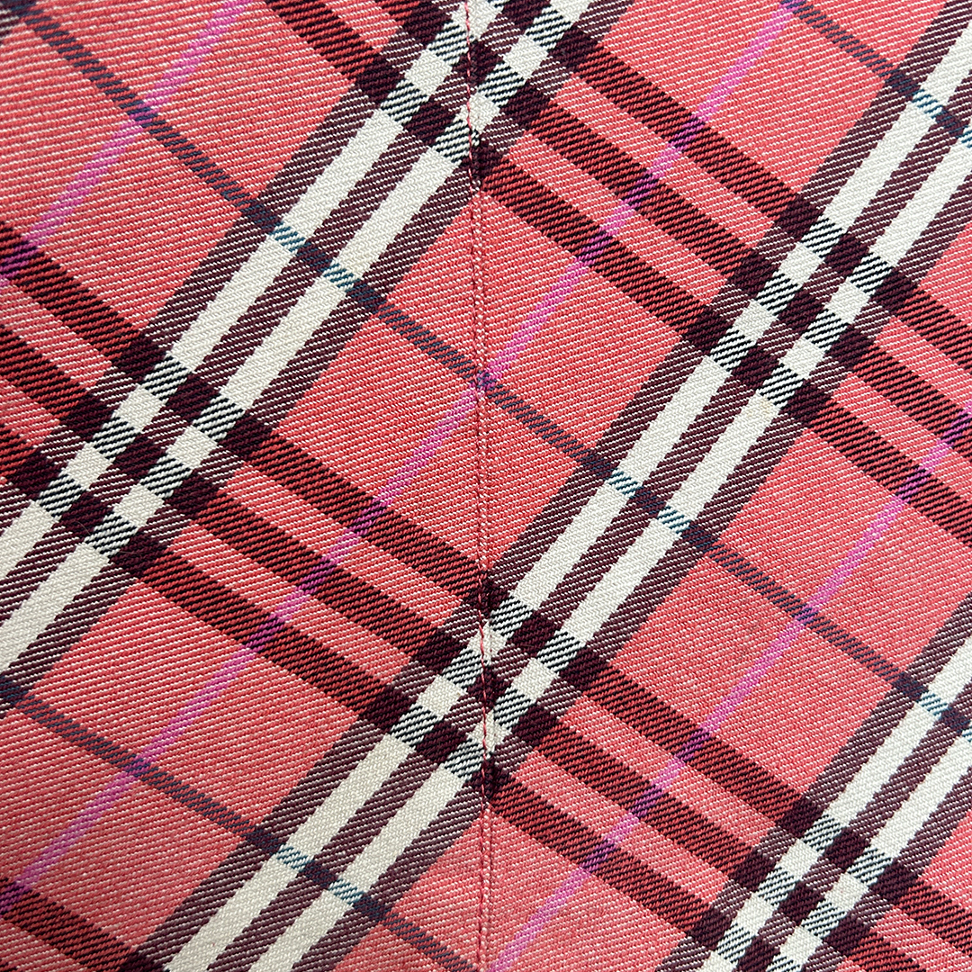 BURBERRY BELTED PINK SKIRT