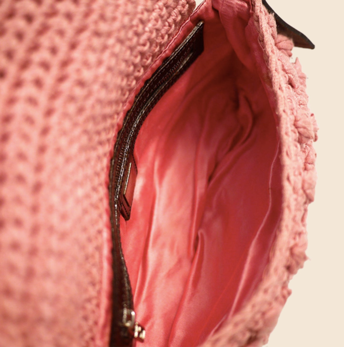 FENDI LIGHT PINK POPCORN CROCHET BAGUETTE BAG