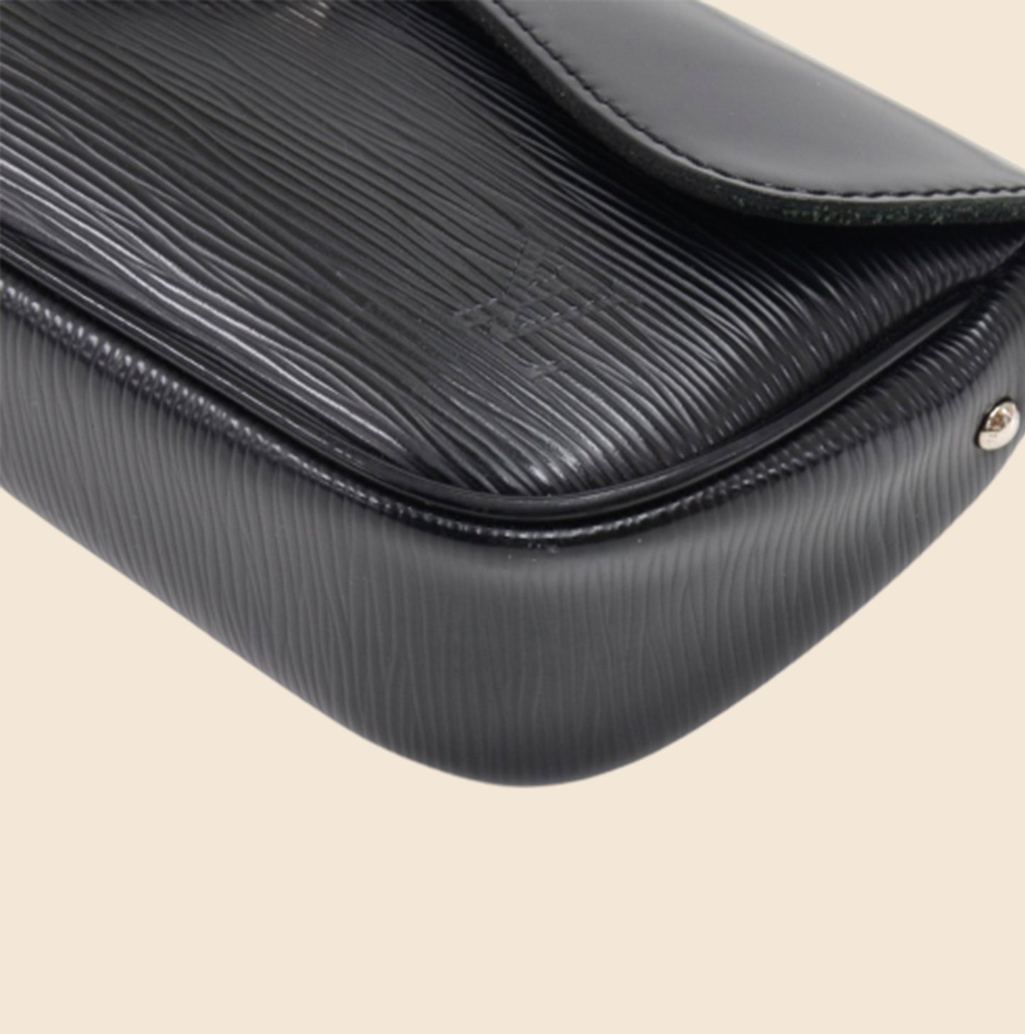 LOUIS VUITTON MONTAIGNE SHOULDER BAG