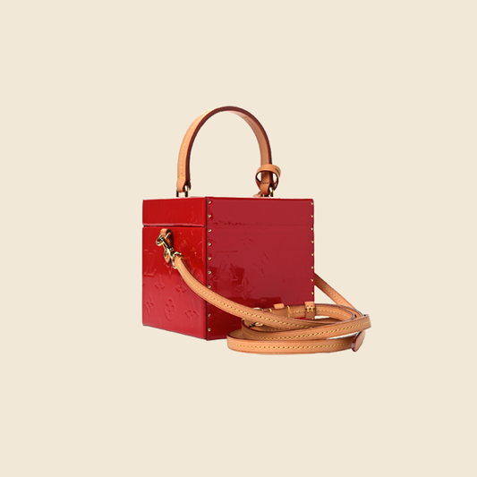 Montaigne Market - EXCLUSIVE : MEDIUM RARE Put a vintage spin on your  wardrobe with Medium Rare's custom Louis Vuitton handbags. Shop now 