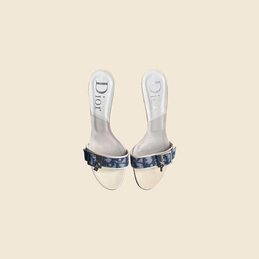 Vintage sales designer shoes