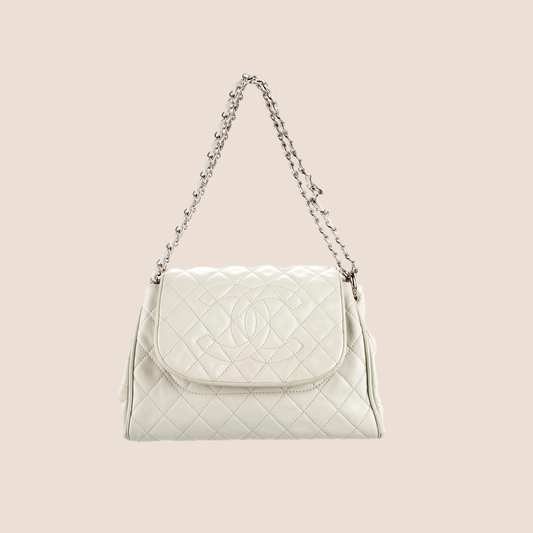 CHANEL 2009 WHITE TIMELESS ACCORDION FLAP BAG