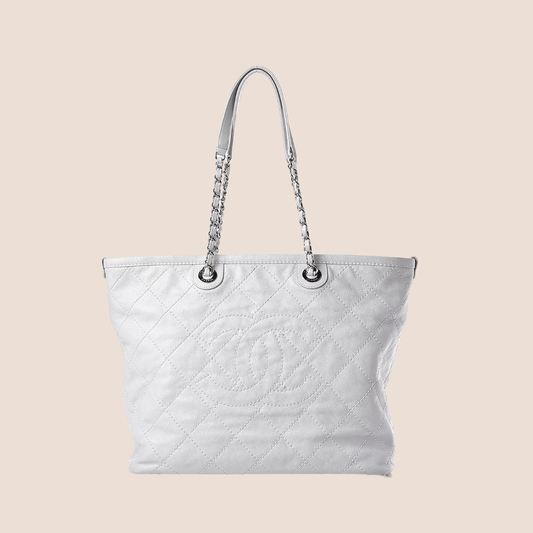 CHANEL WHITE LEATHER PARIS-DUBAI DAILY SHOPPING TOTE