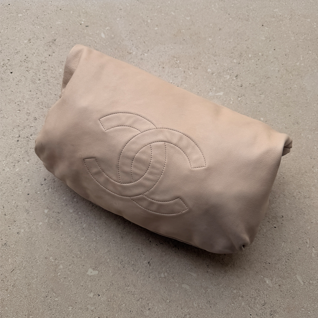 CHANEL CREAM LAMBSKIN CC LARGE HOBO BAG