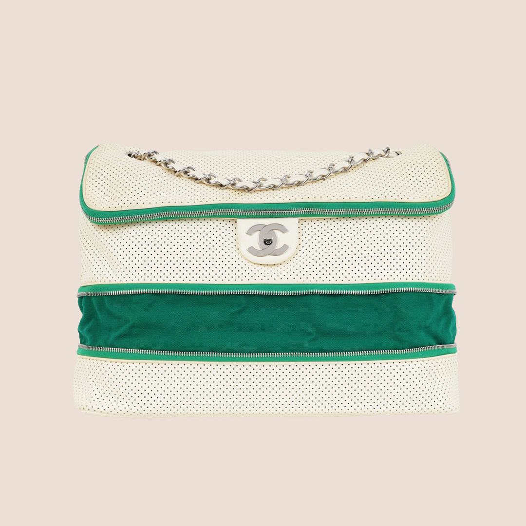 CHANEL 2008 WHITE PERFORATED LEATHER EXPANDABLE SHOULDER BAG