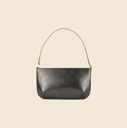 Pre-owned Louis Vuitton Malibu Street Leather Handbag In White