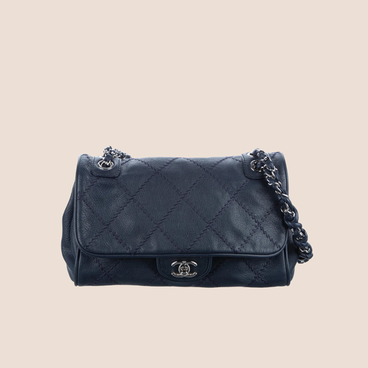CHANEL 2012 NAVY ULTIMATE STITCH ACCORDION FLAP BAG