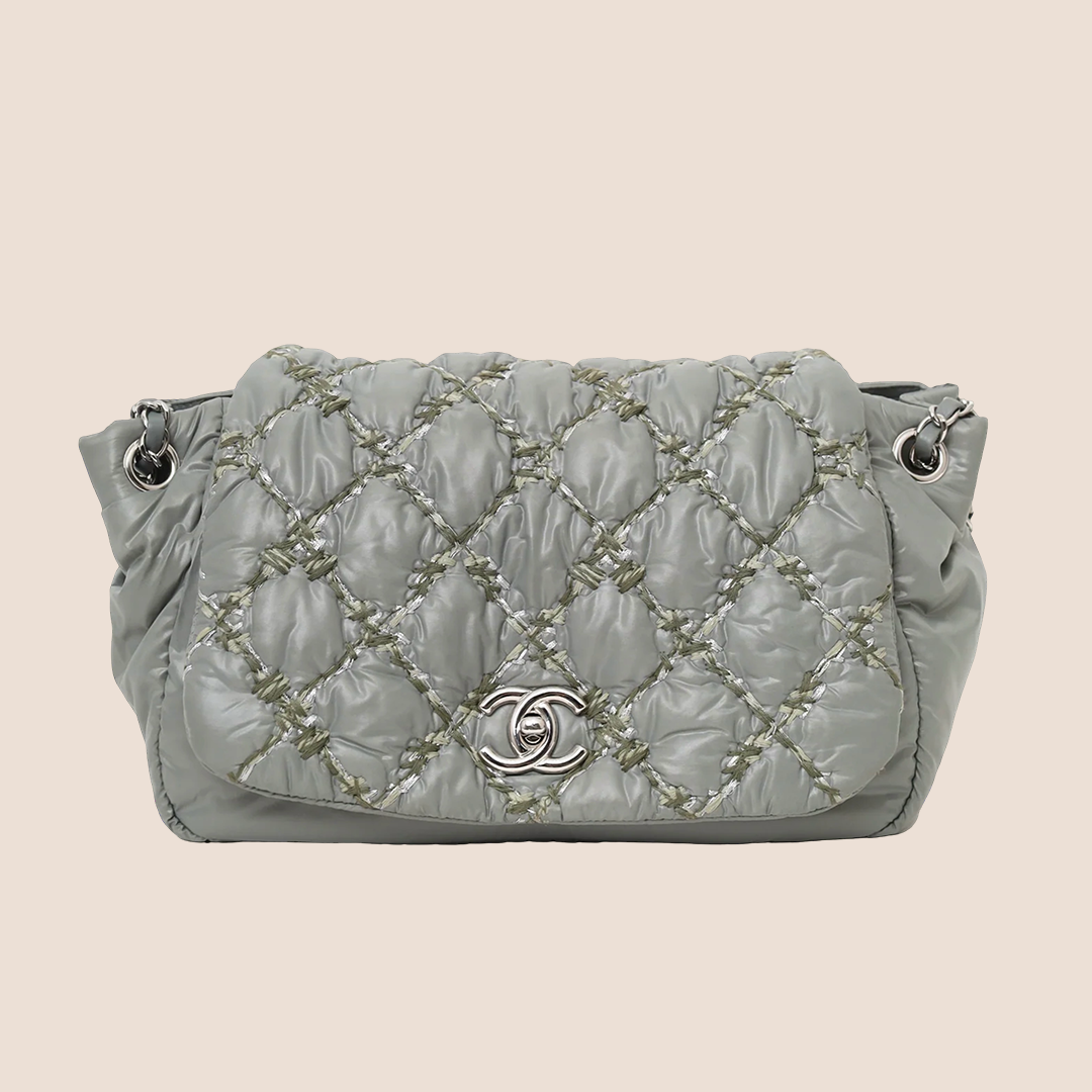 CHANEL 2011 GREY TWEED ON STITCH BUBBLE FLAP SHOULDER BAG