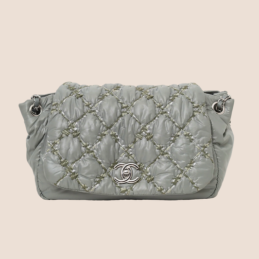 CHANEL 2011 GREY TWEED ON STITCH BUBBLE FLAP SHOULDER BAG