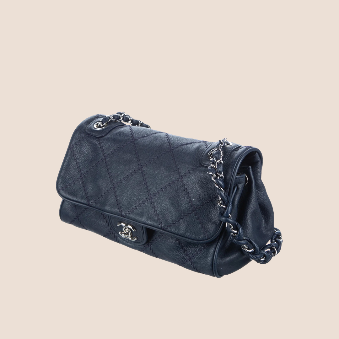 CHANEL 2012 NAVY ULTIMATE STITCH ACCORDION FLAP BAG