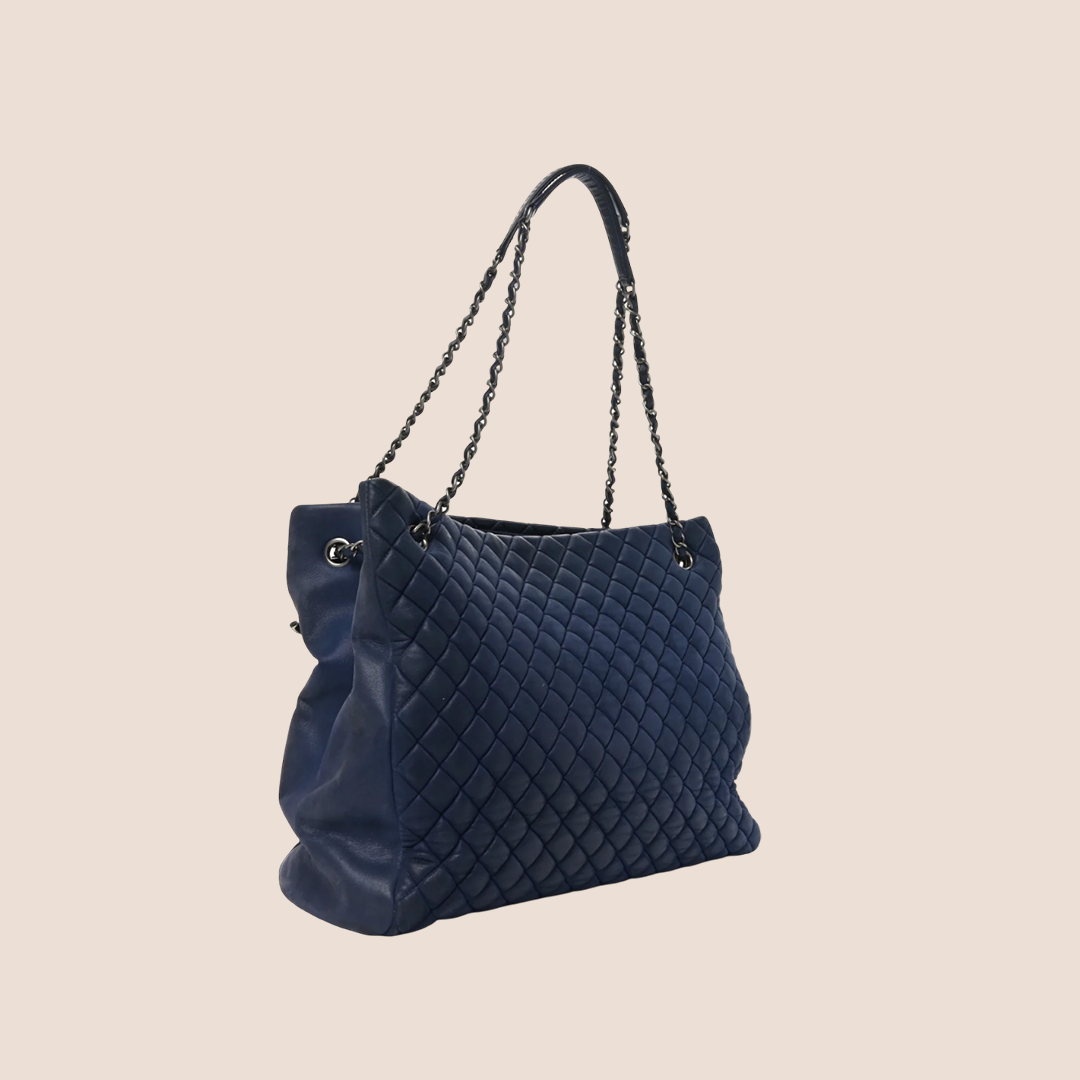 CHANEL NAVY QUILTED NEW BUBBLE NORTH SOUTH TOTE BAG