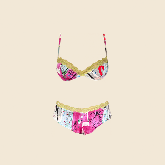 CURATORS - [ CURATORS STYLE ] . LOUIS VUITTON MONOGRAM OMBRÉ TRIPLE V  TRIANGLE BIKINI TOP . By Song Ji-a IG : dear.zia . Price : 1x,xxx Baht .  #SongJia #singlesinferno #Curators #CuratorsOfficial