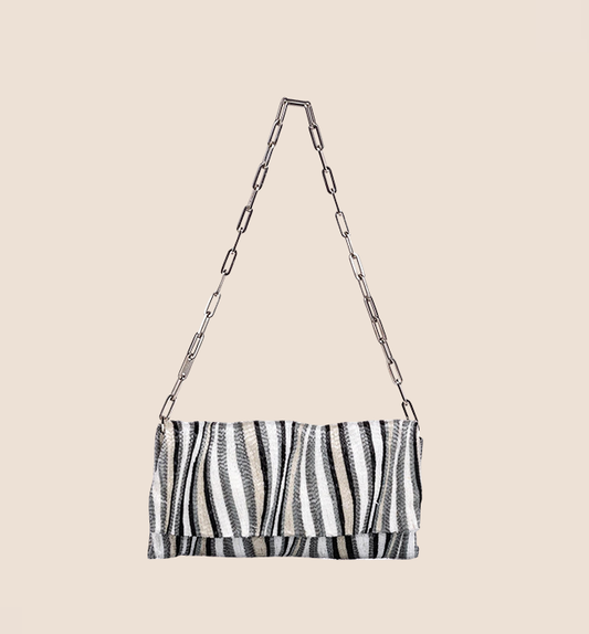 GUCCI 2000 WHITE SEQUINED CHAIN BAGUETTE BAG