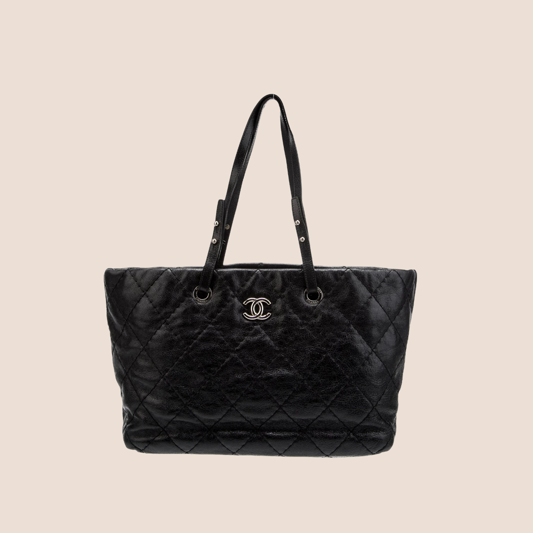 CHANEL 2010 BLACK LEATHER ON THE ROAD TOTE BAG