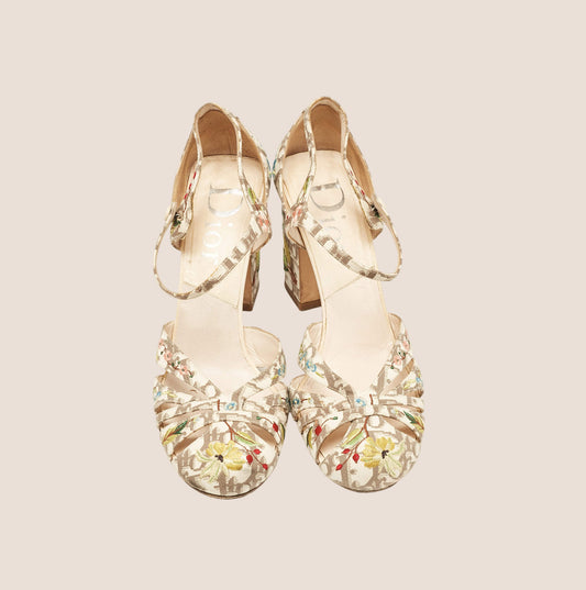 CHRISTIAN DIOR BEIGE DIORISSIMO FLORAL EMBROIDERED MARY JANE PUMPS