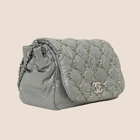 CHANEL 2011 GREY TWEED ON STITCH BUBBLE FLAP SHOULDER BAG