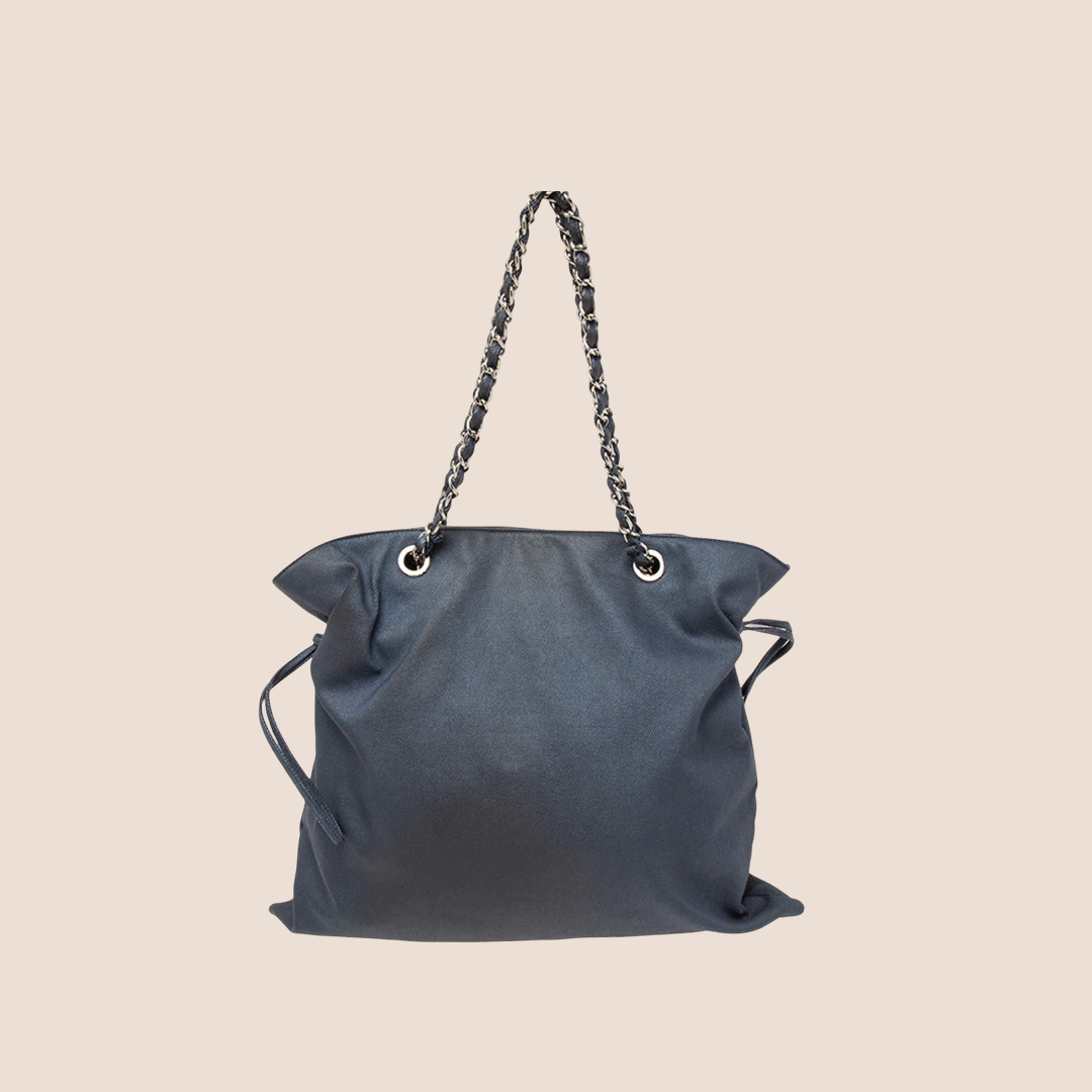 CHANEL BLUE DENIM DRAWSTRING DISCUS TOTE BAG