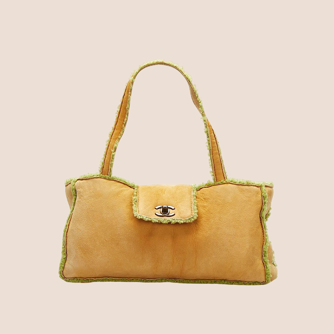 CHANEL BEIGE & GREEN SUEDE SHEARLING TRIM FLAP BAG