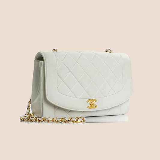 CHANEL WHITE LAMBSKIN QUILTED MEDIUM FLAP BAG