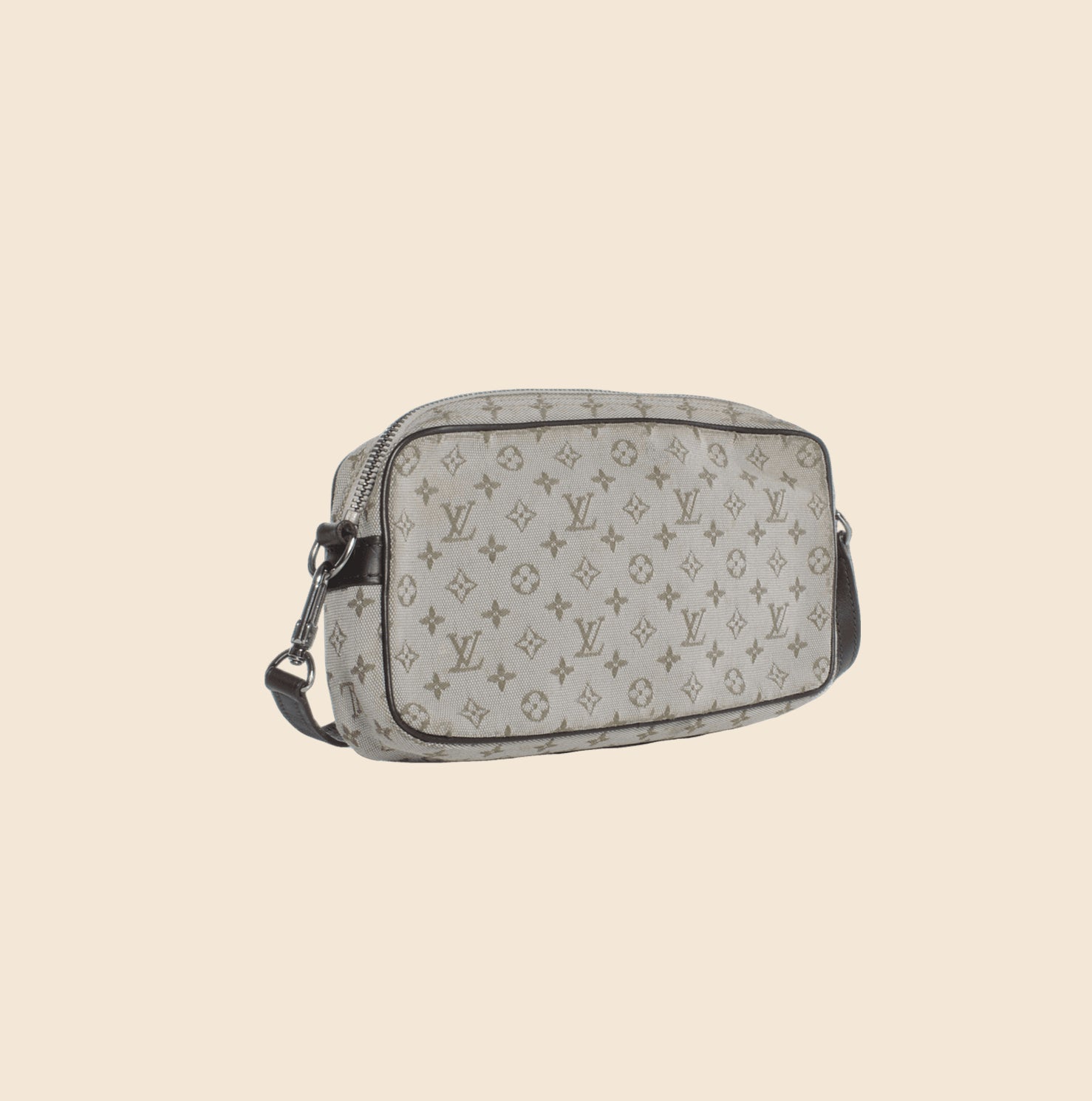 Louis Vuitton Limited Edition Grey Monogram Patchwork Conte de Fees Musette  Bag - Yoogi's Closet