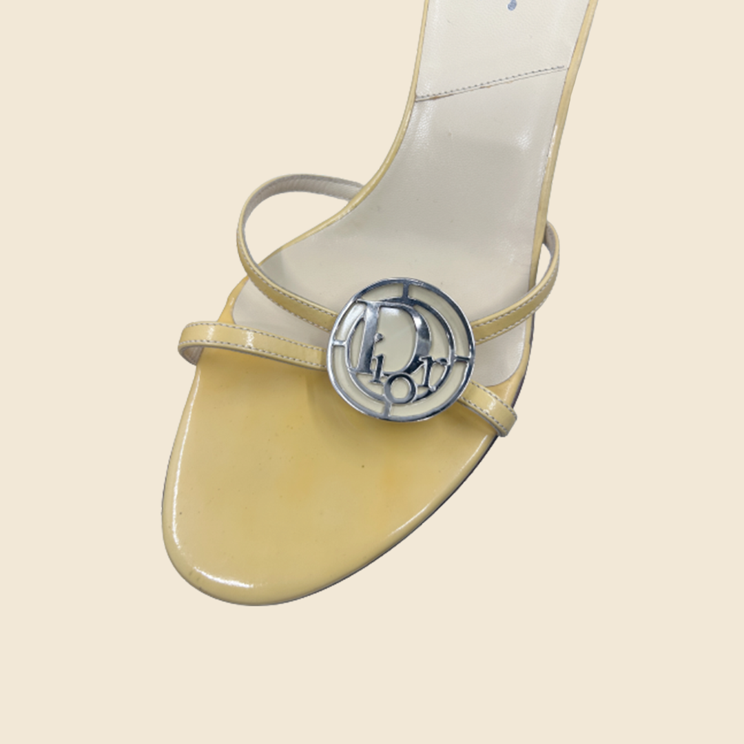 Logo strap best sale sandals